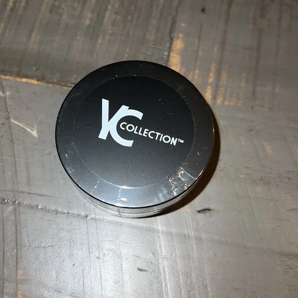 5/$25 YC Collection Luminous Setting Powder- Honey NEW‎